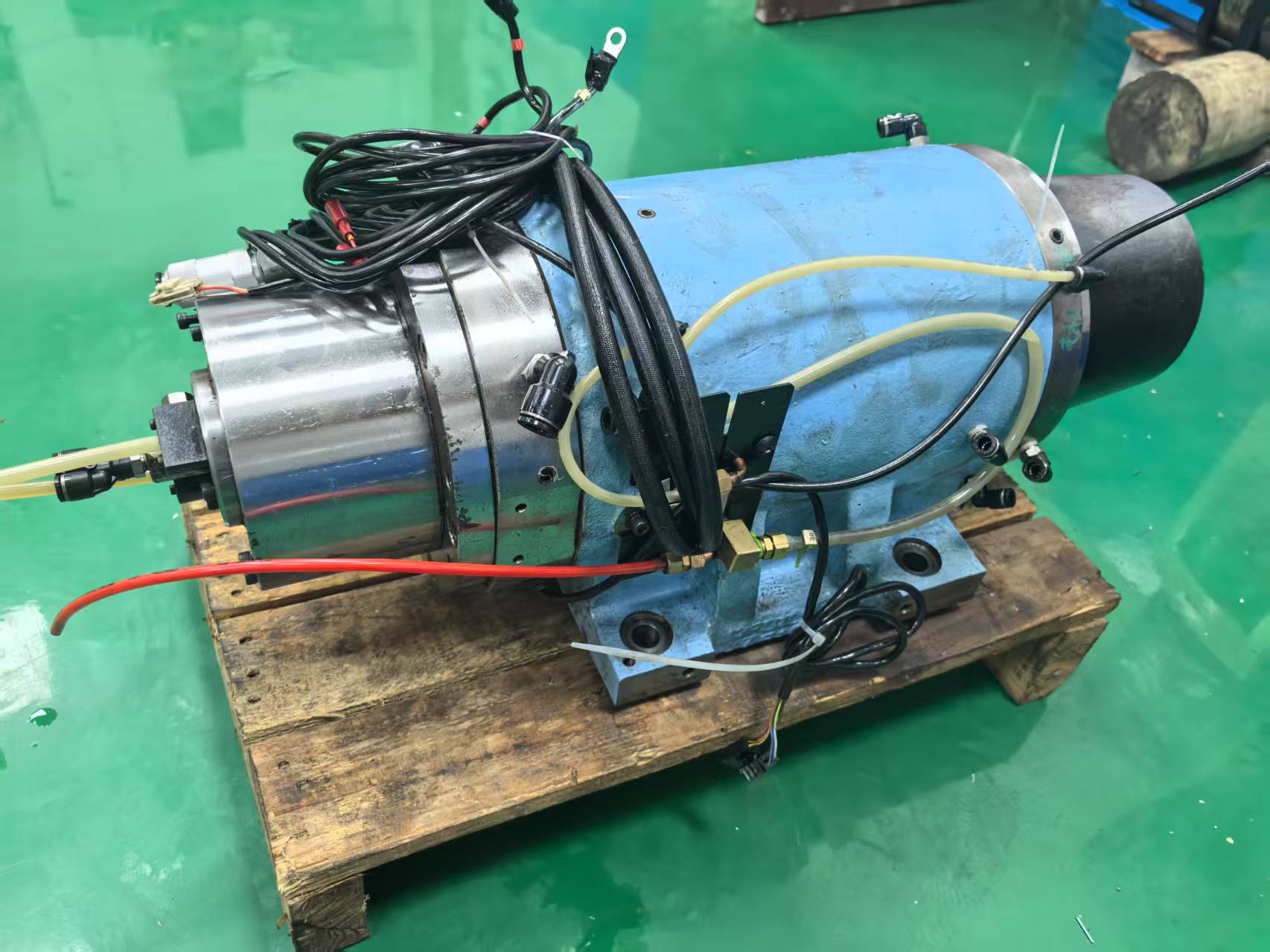 專業國外進口主軸維修廠家在維修時需要注意的問題